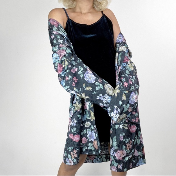 None Jackets & Blazers - Vintage floral coat with jewel button